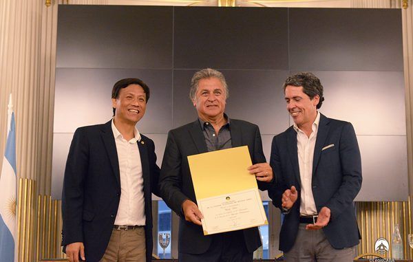 El Club con sede en Villa del Parque recibió una distinción 001