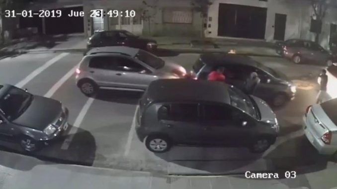 48111_Robo-de-auto-en-Villa-del-Parque-2