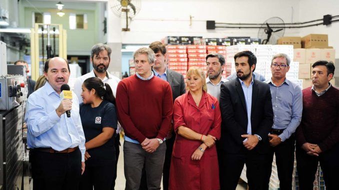 Anuncio en visita a Ruibal