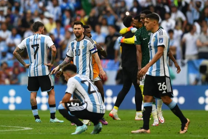  Dura derrota de Argentina en su debut pero a no perder las esperanzas