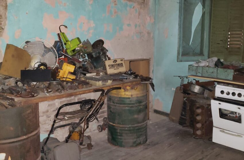  Rescatan a un jubilado que se encontraba en estado de abandono en su casa en el barrio porteño de Villa Devoto