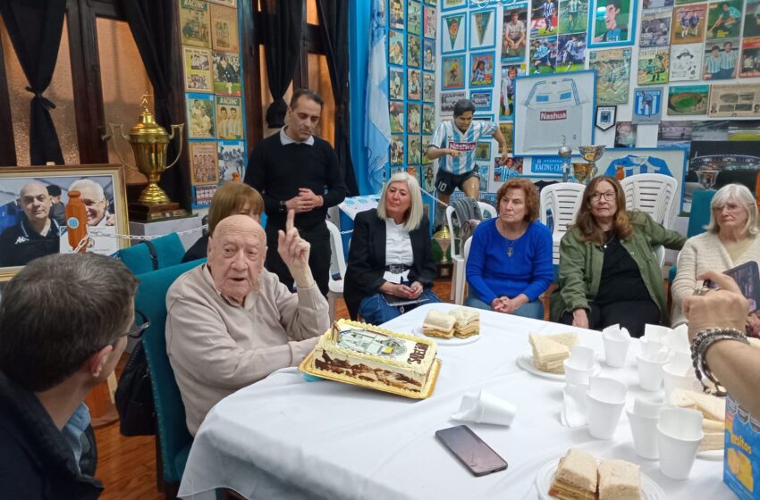  Emotivo festejo por los 105 años de Isabelino Espinosa en Villa del Parque