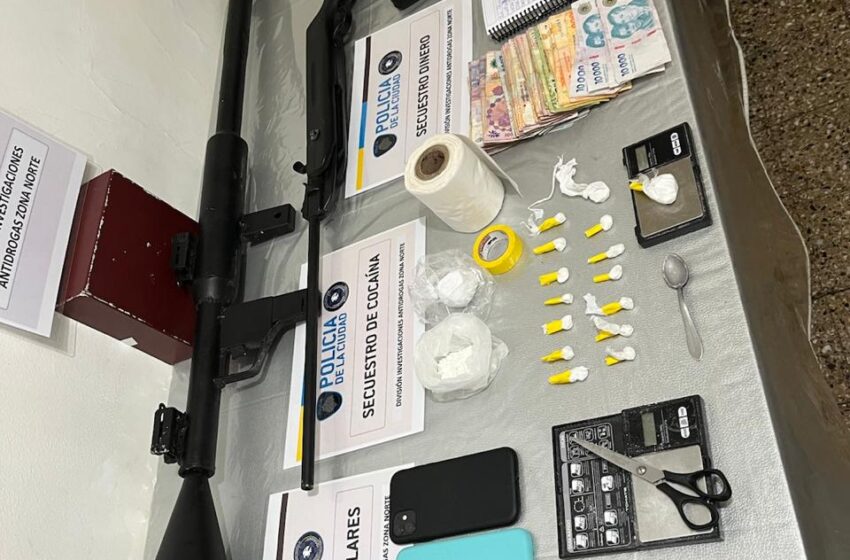  Impactante secuestro de droga y armas en una casa de Monte Castro